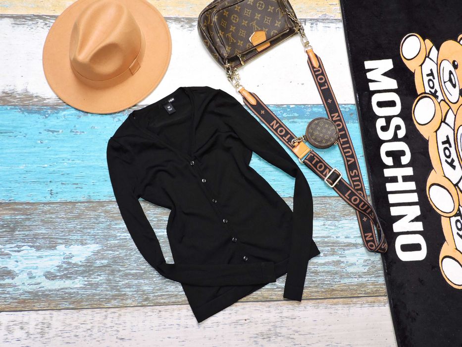 H&M Czarny rozpinany sweterek XS