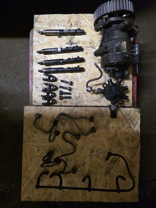 Wtryski 4sztuki 1.5dci cały komplet jak na foto sprawne sto procent