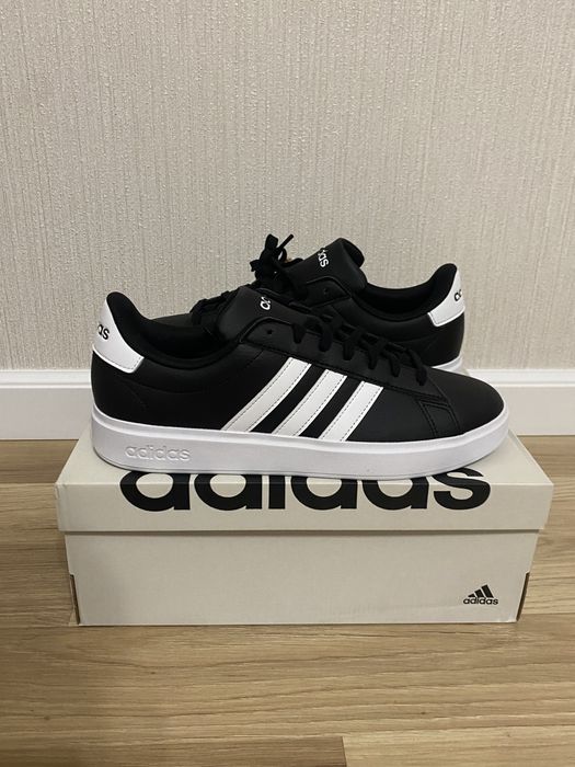 Продам Adidas Grand Court Shoes
