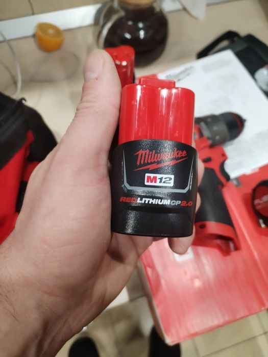 Milwaukee  Импакт , дрель. Комплет Оригинал