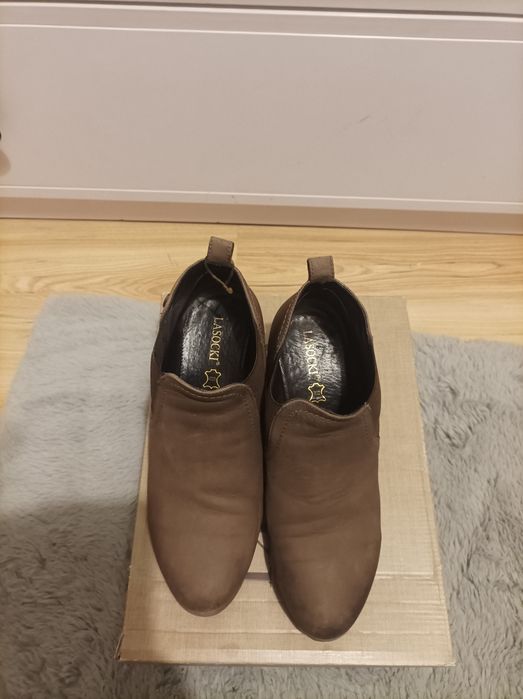 Buty skórzane Lasocki wiosenne r.40