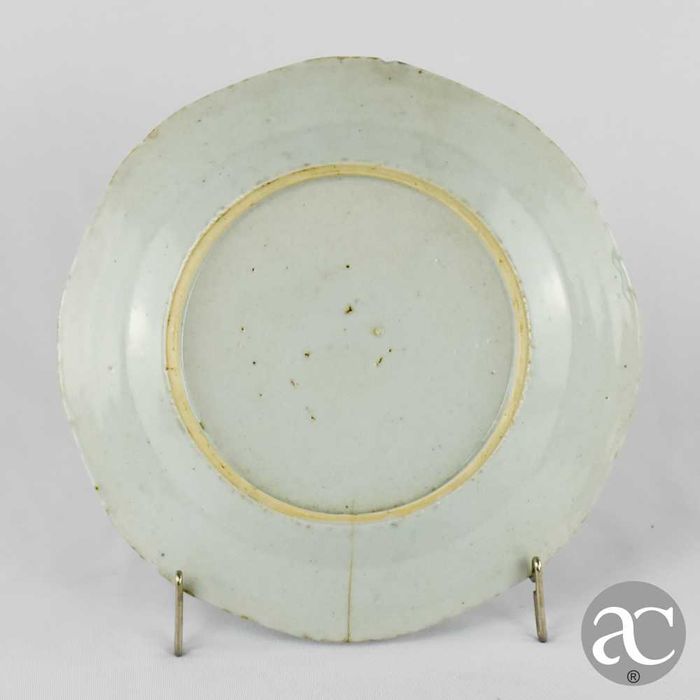 Prato oitavado porcelana China, Cantão, pagodes, Qianlong séc. XVIII