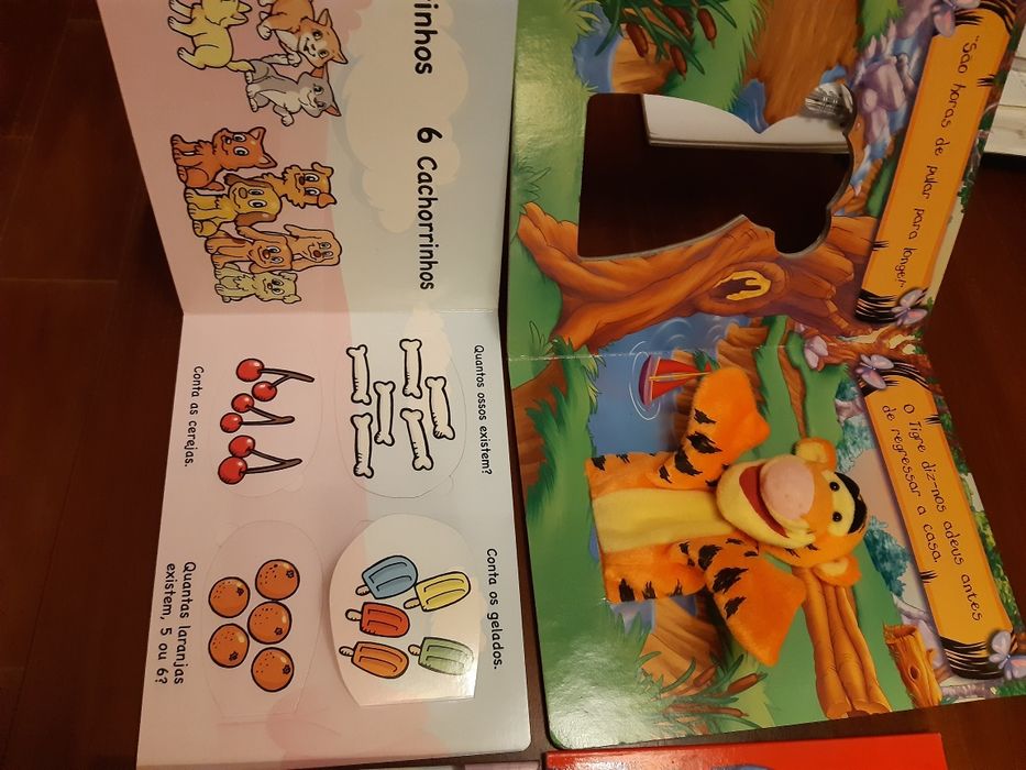 Vários livros infantis