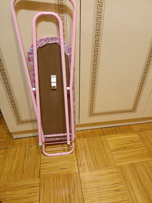 Продам детскую гладильную доску.