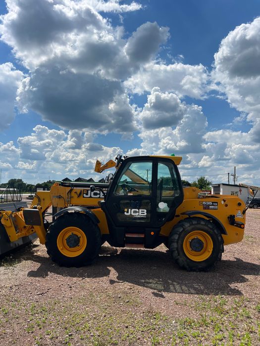 Продається телескопічний навантажувач JCB 535-125 2016 року випуску