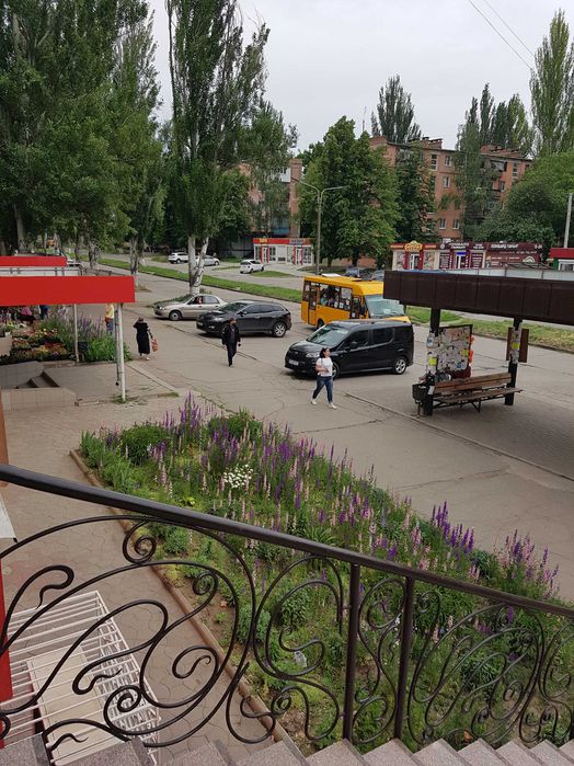 Продаётся или Сдается в аренду салон, магазин, офис.