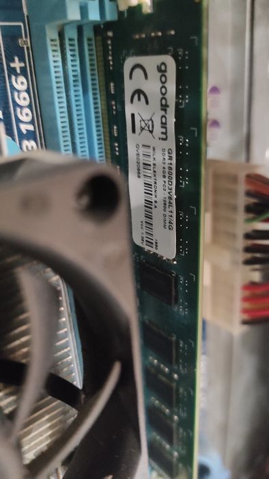 Системний блок та монітор