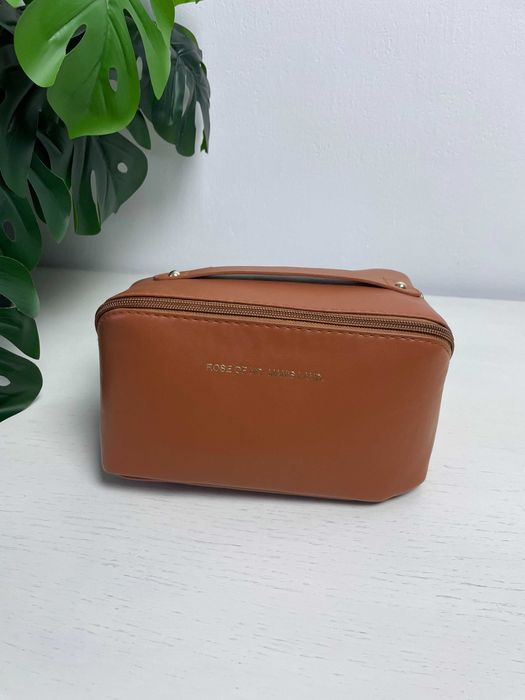 Kosmetyczka jasno-brązowa, rozkładana 21 cm