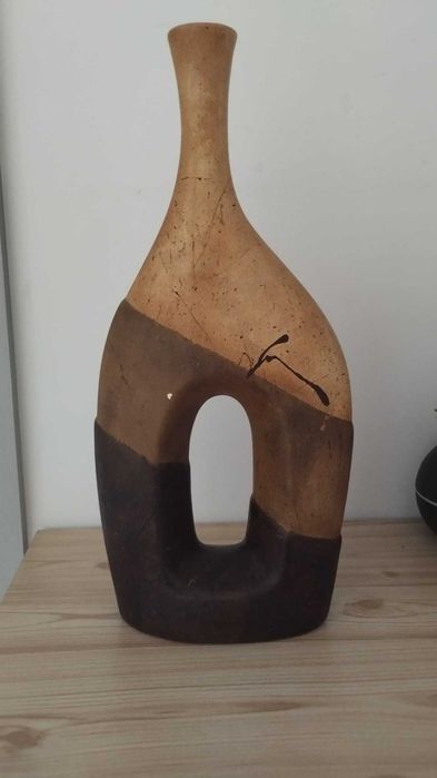 Jarra Decorativa / Escultura em Cerâmica Abstrata