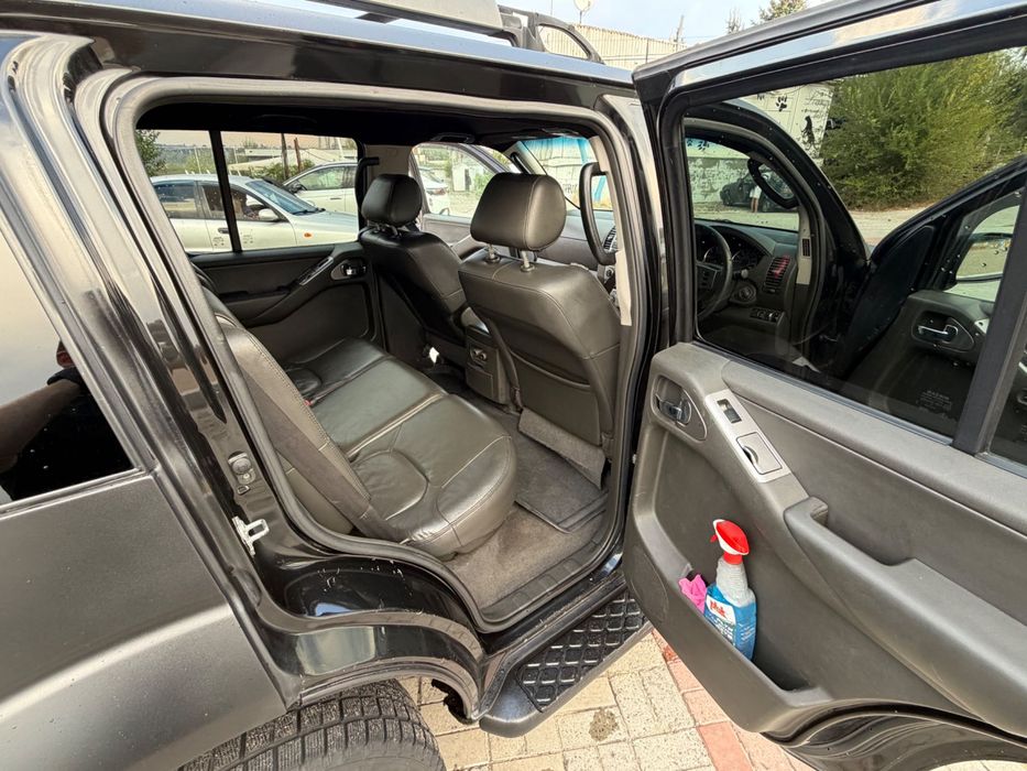 Nissan pathfinder r51
