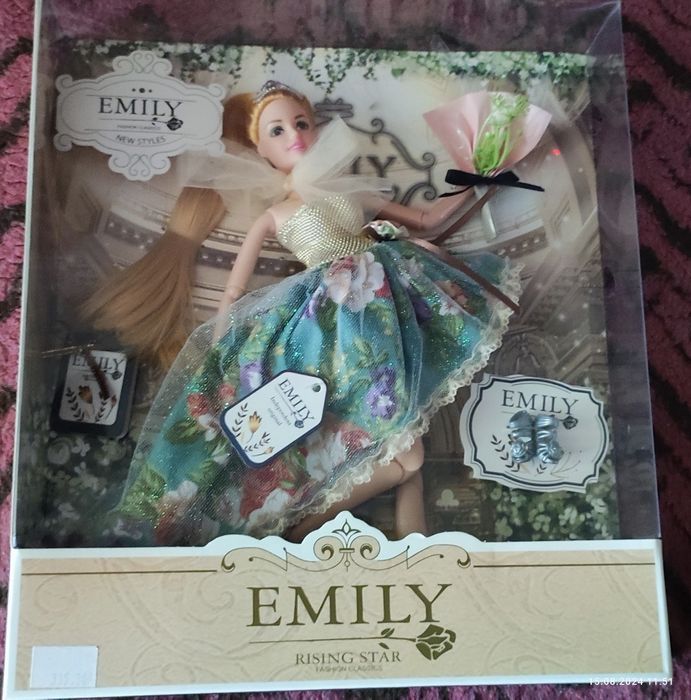 Лялька для дівчинки.