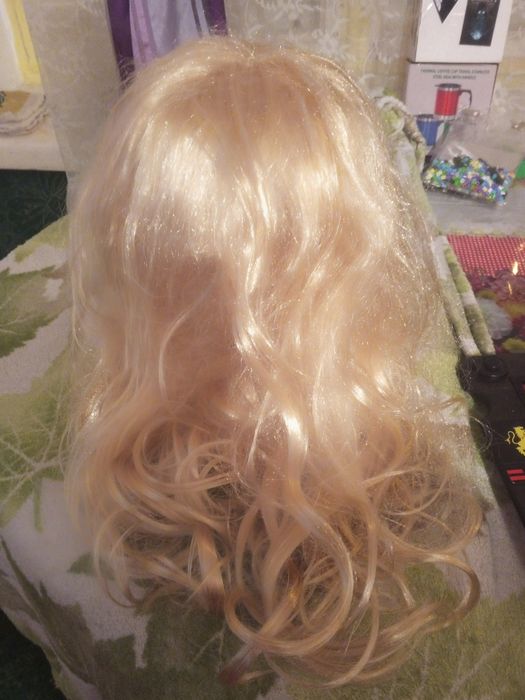 Перука жіноча колір золотий