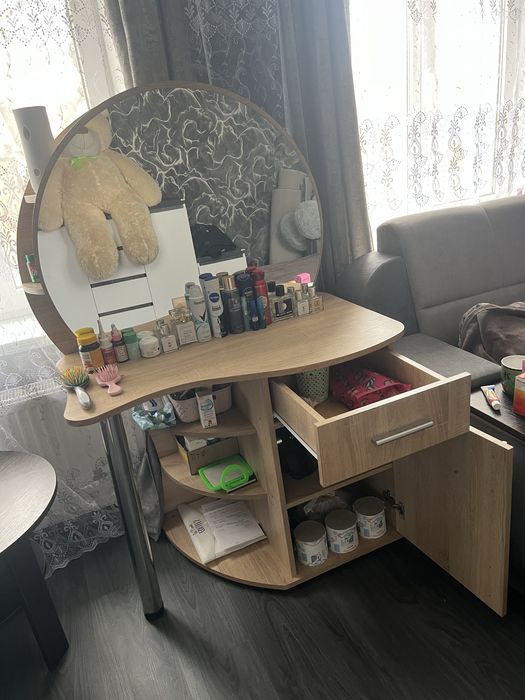 Продам трюмо-дзеркало