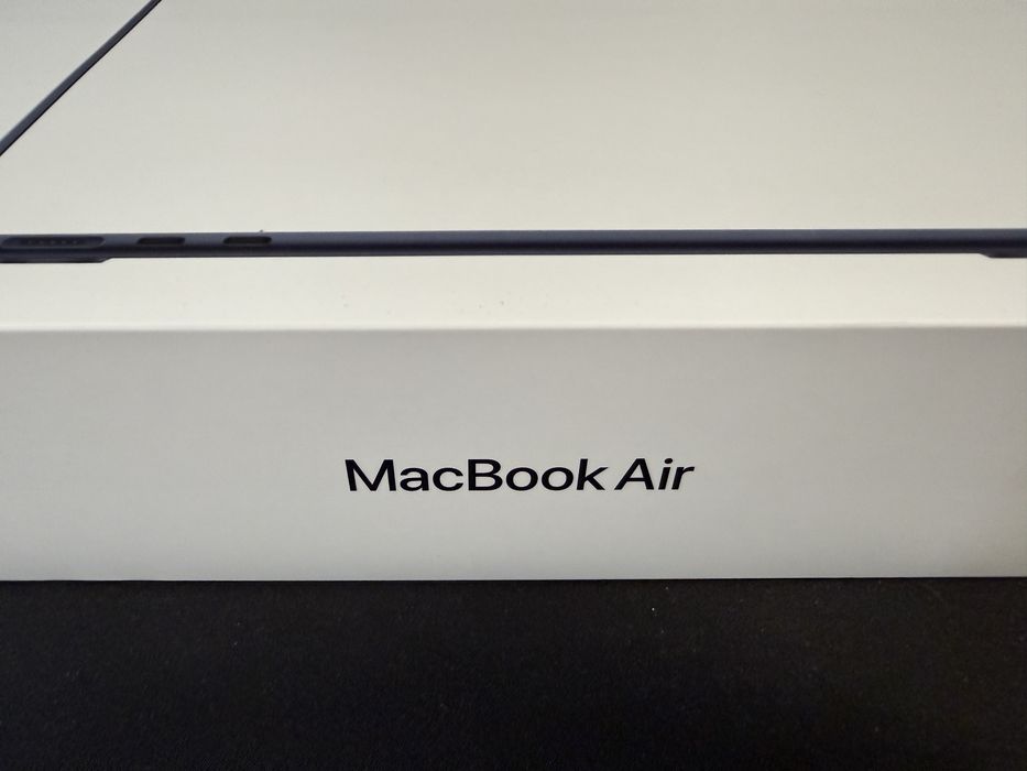 MacBook Air M2 13.6 cali