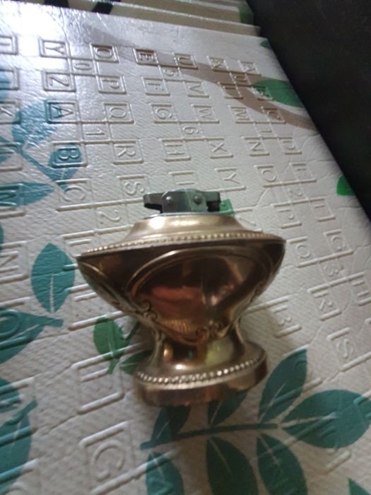 Zapalniczka gabinetowa PRL antyk, chyba nie Ronson,