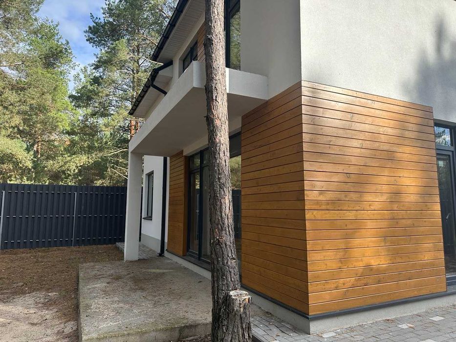 Котедж 200 кв.м з виходом до річки. Ділянка серед сосен. Розстрочка 1р