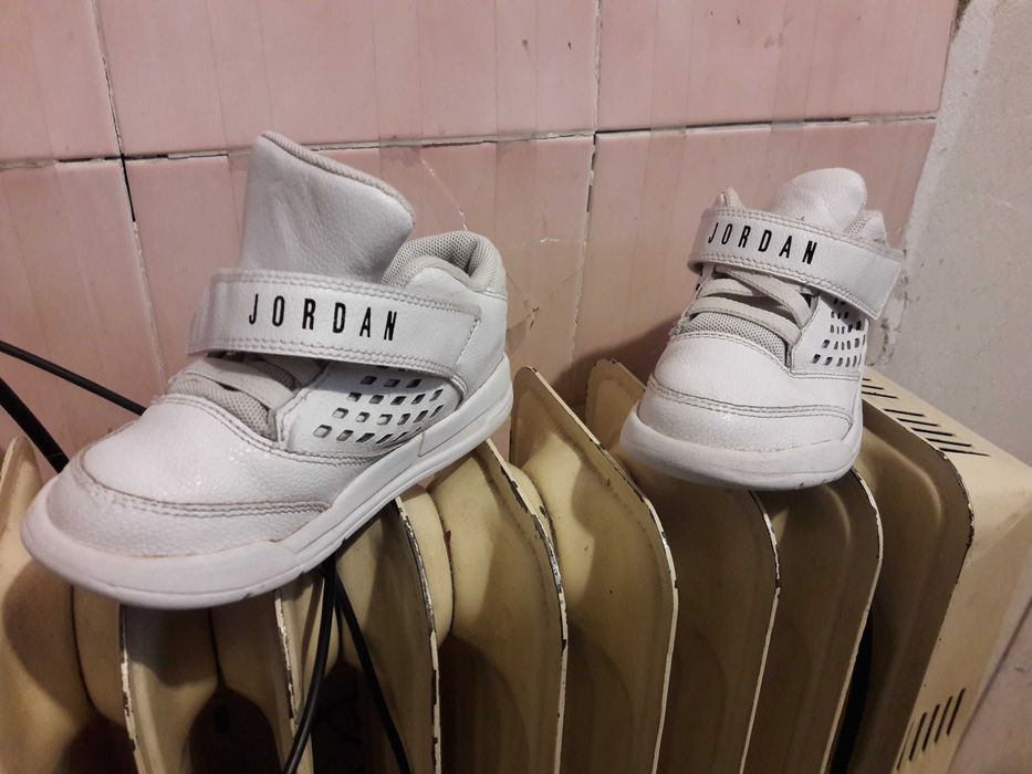 Buty Jordan dla dziecka r.27