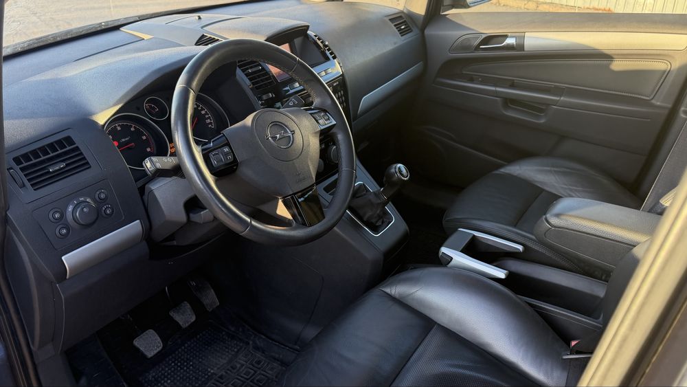 Opel Zafira 1.7 tdi 7 місць 2011р