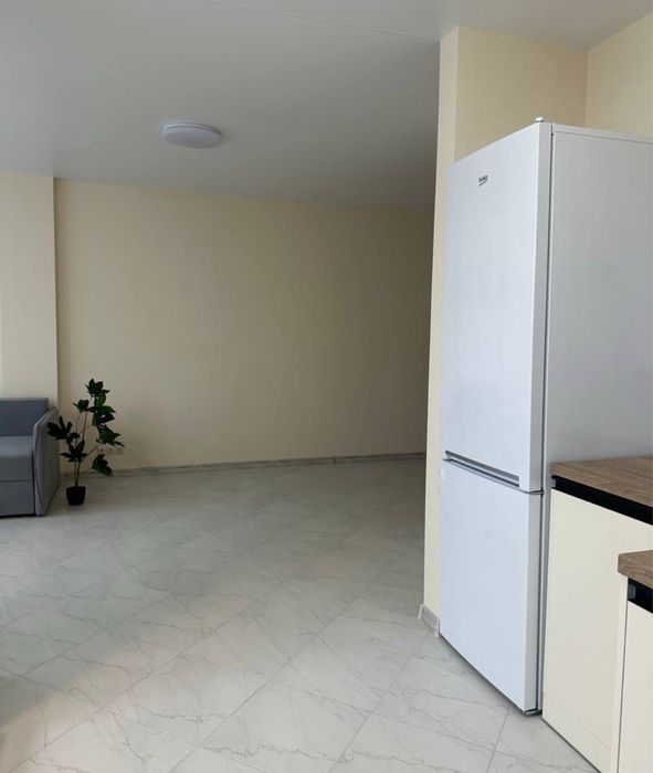 Стильна квартира студія з панорамою на Дніпро (л1