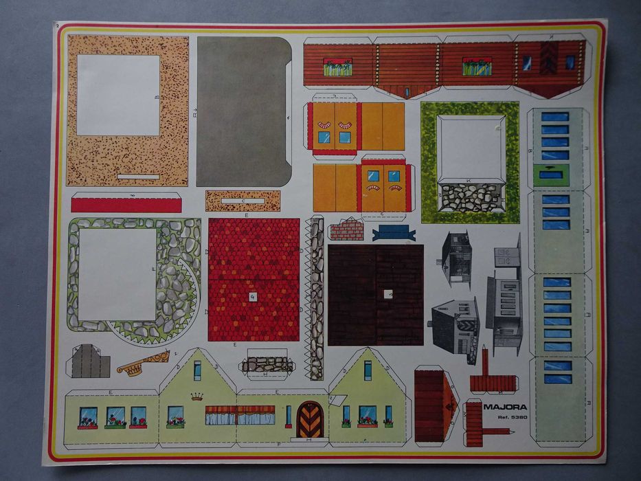Folhas para recortar - construções Majora