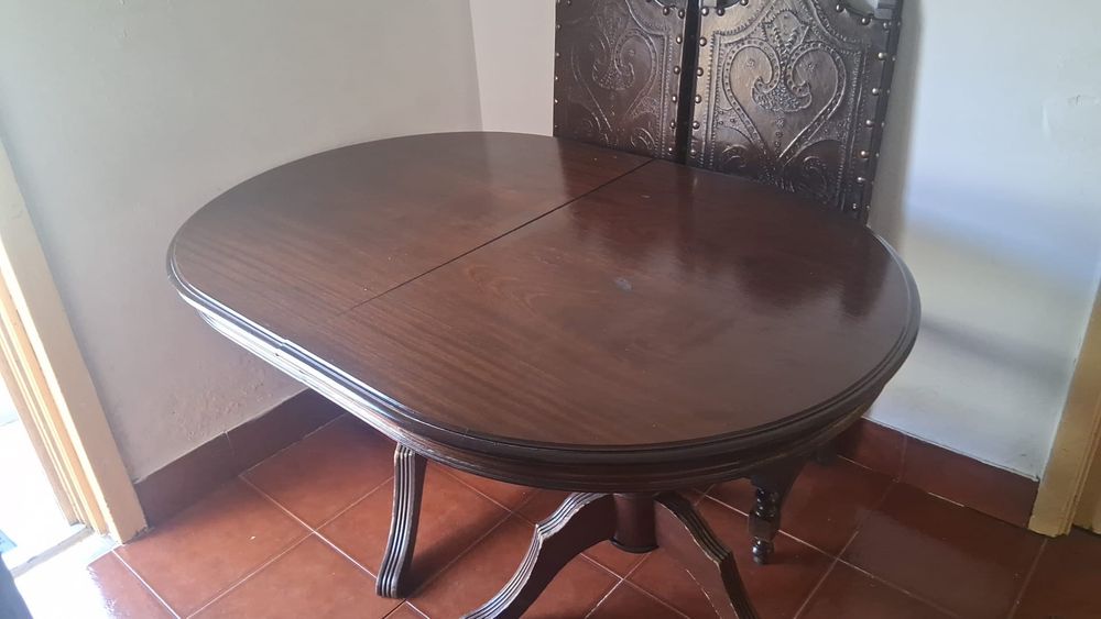 Mesa de jantar pra 6 cadeiras