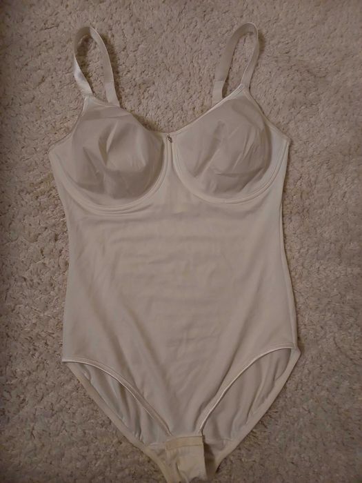 Body modelujące Triumph 85d