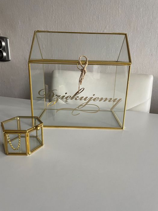 Skrzynka na koperty, pudełko na obrączki oraz wieszaki ślubne