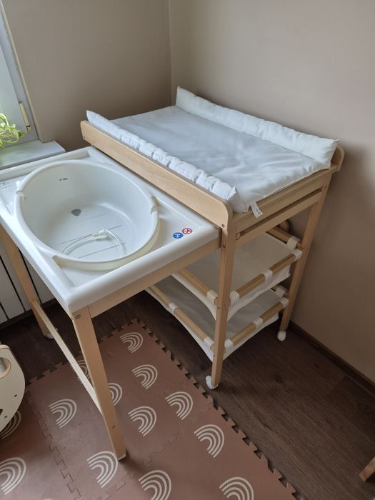 Przewijak z wysuwaną wanienką Roba
