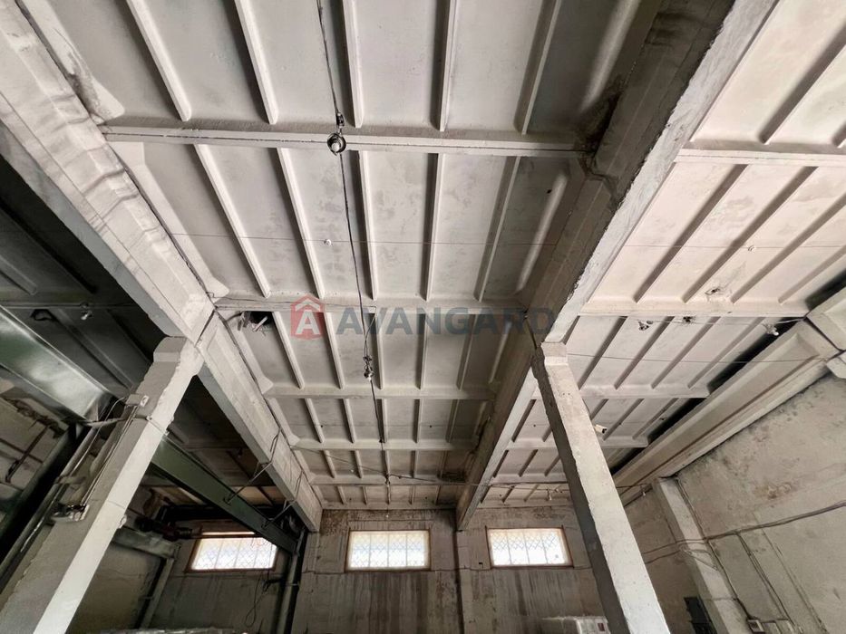 Продається виробничо-складська будівля з залізничною колією!