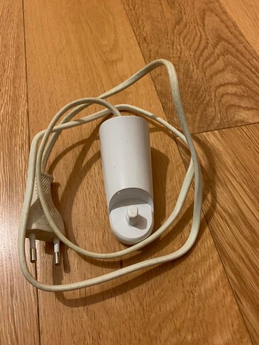 Зарядний пристрій  для електричних зубних щіток Oral-B Braun Б/у