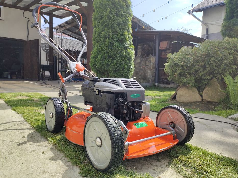 Потужна газонокосарка бензинова мульчування Husqvarna XTL 55