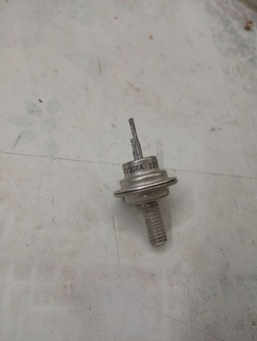 тиристори КУ208А 8810