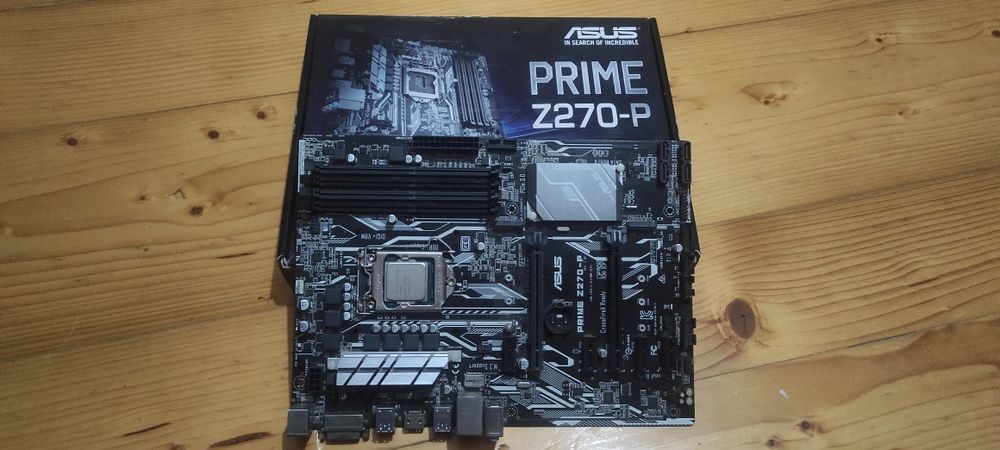 Материнська плата