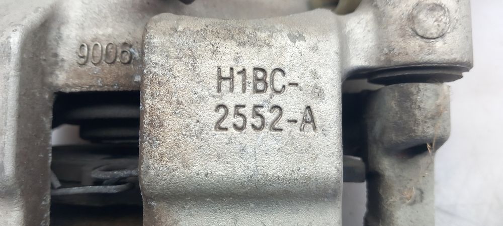 Pinça travão / maxila de travão trás direita FORD Fiesta VII (HJ, HF)