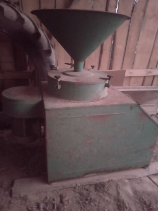 Sprzedam bąka, słomę i agregat oprawkę