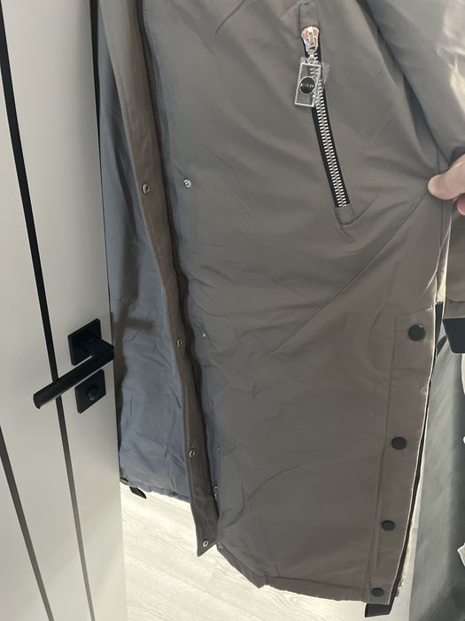 Куртка жіноча подовжена