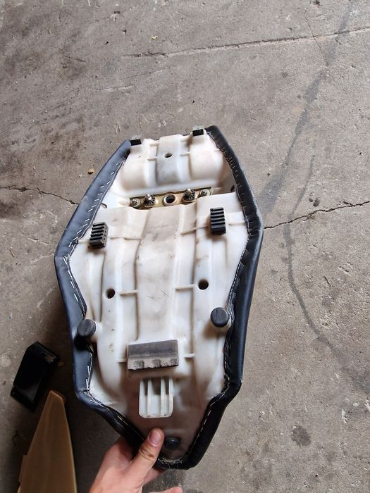 Siedzenie kanapa suzuki gs 500