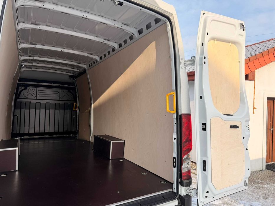 Iveco Daily L4H2 Profesjonalne zabudowy aut dostawczych KNAUTECH