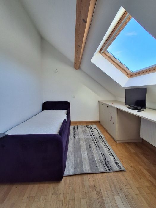 Оренда КЛАСНОГО КОМПАКТНОГО БУДИНКУ, двір, гараж, КАМІН, генератор,інв