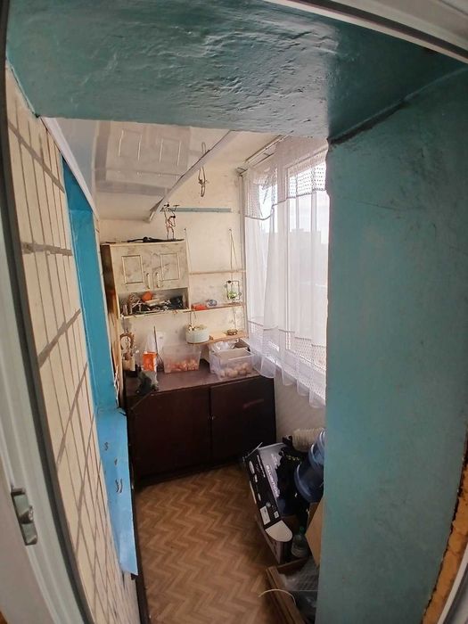 Продається 3-кім квартира по вул.Алмазній (мкр Карачуни) Є відновлення