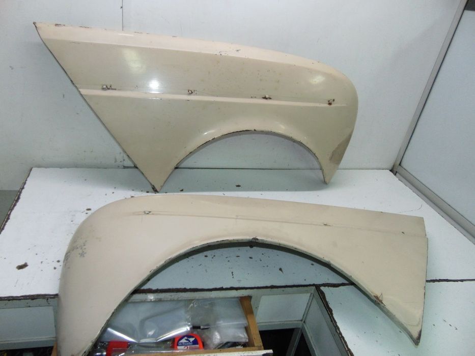 Renault 4l guarda lamas