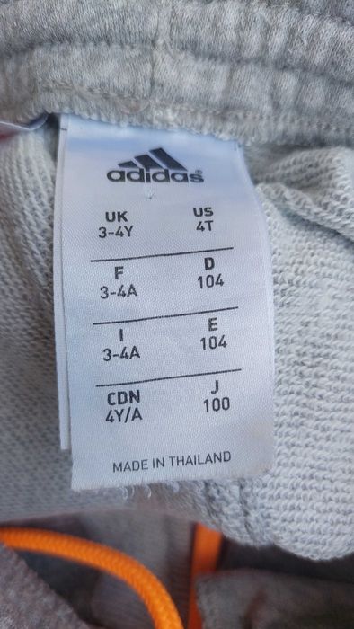 Calças de fato treino Adidas 3/4 anos