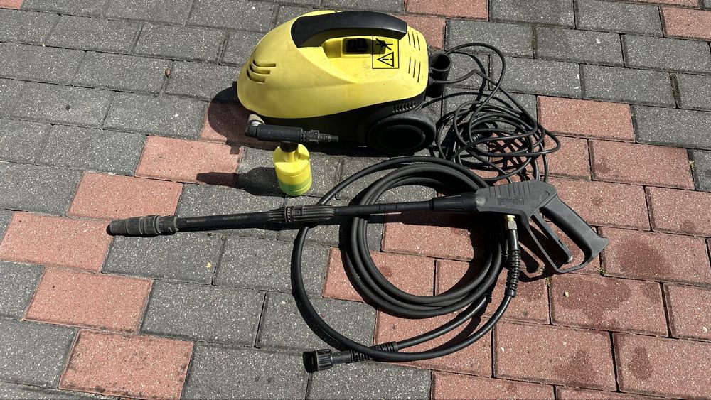 Myjka ciśnieniowa z pianownicą nie Karcher