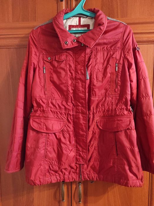 Женская лёгкая ветровка