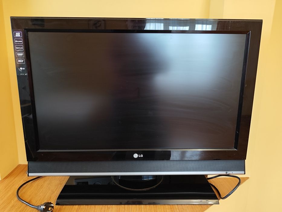 Телевізор LG 32LC43