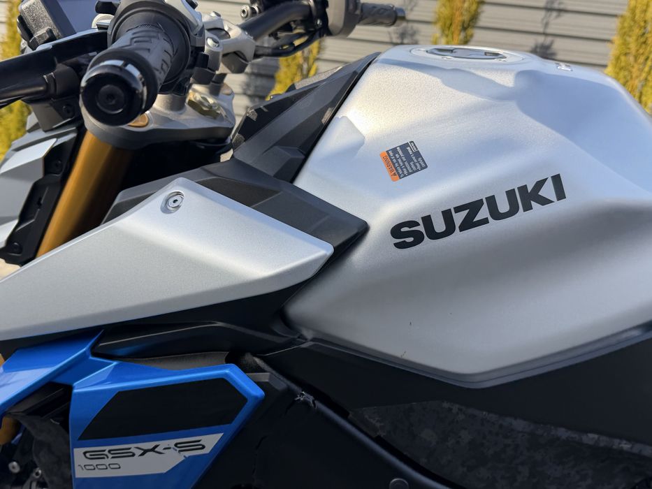 Suzuki gsx s 1000 2025