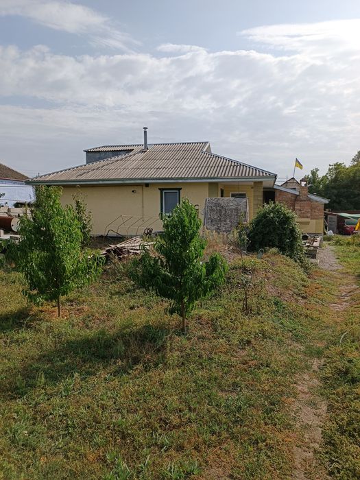 Продам добротний будинок