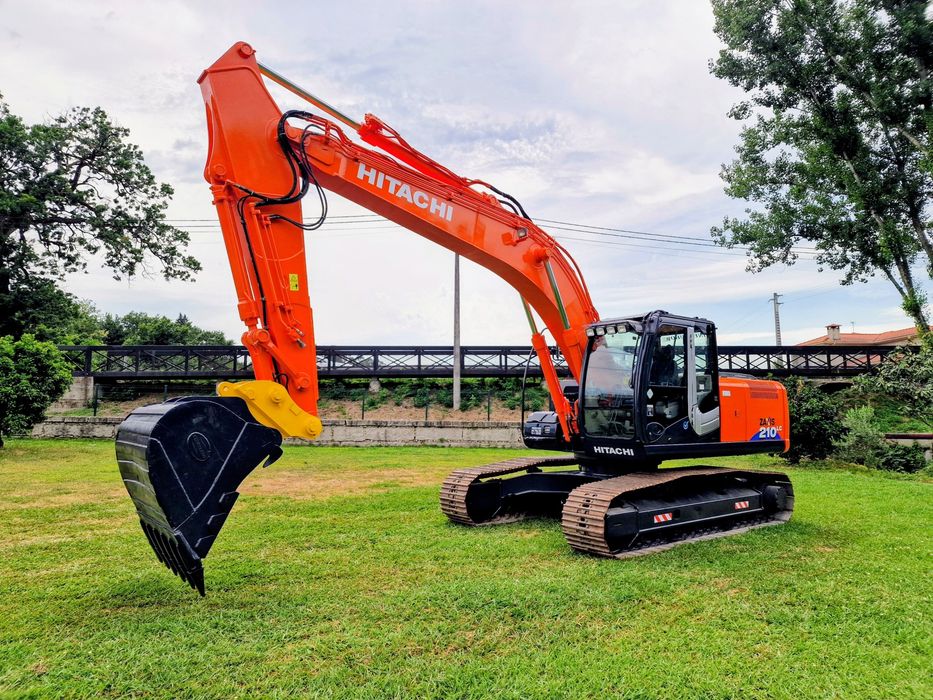 Escavadora hitachi  22 t