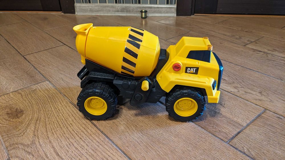 Машинка Цементовоз Funrise CAT 82269