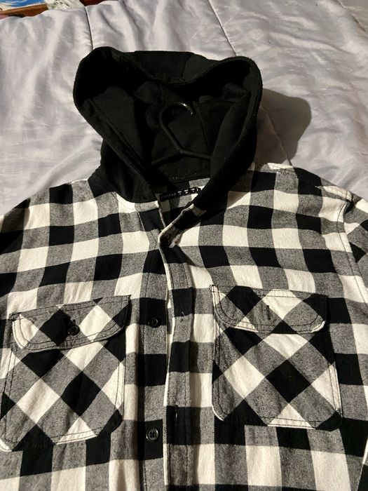 Camisa Bershka c/ Capuz